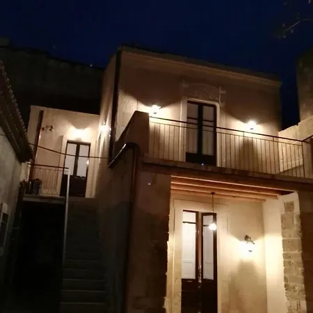 Notobarocco Διαμέρισμα Νότο